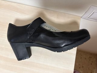Zapato de tacón Pitillos negro mujer