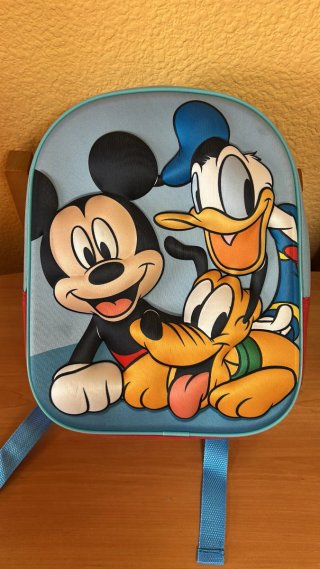 Mochilas Cerdá con relieve y lisas