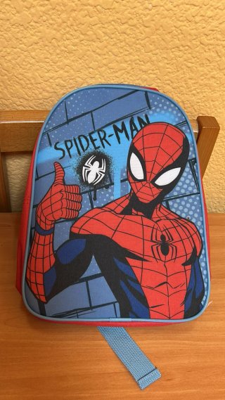 Mochilas Cerdá con relieve y lisas