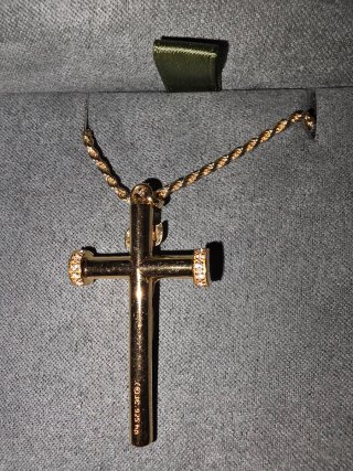 Cruz  y cadena baño oro 18 k diamantes topacios