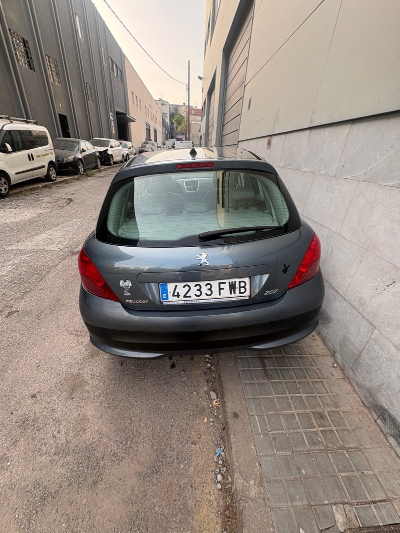 Peugeot 207 2007 - foto 1