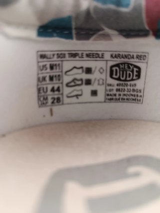 Mocasines Hey Dude granates