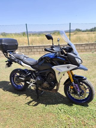 Yamaha Tracer 900 GT Negra y gris