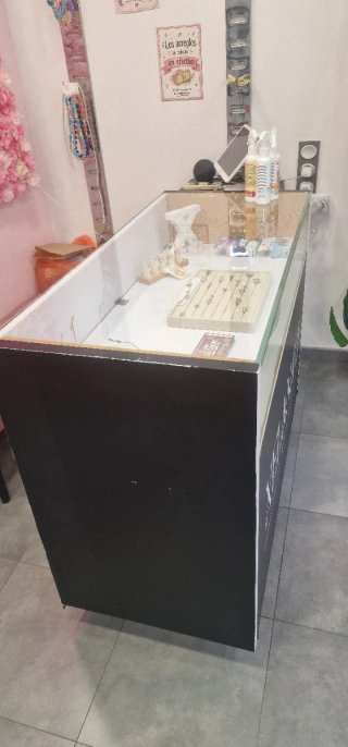 Mobiliario Tienda Ropa Metal y Madera