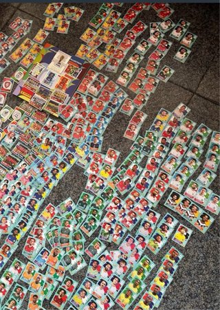 Lote 530 cromos Mundial 2026 sin repetir