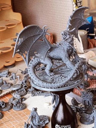 Miniatura drago scala 32mm