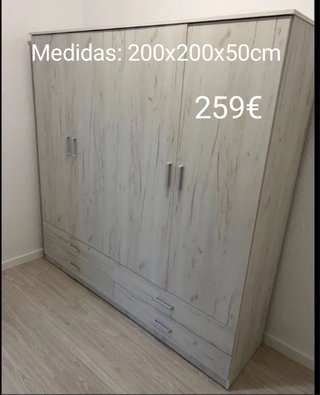 Armario de madera 4 puertas y 4 cajones