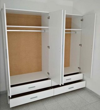 Armario de madera 4 puertas y 4 cajones