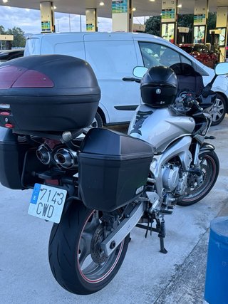 Yamaha Fazer 600 - ITV y llantas seminuevas