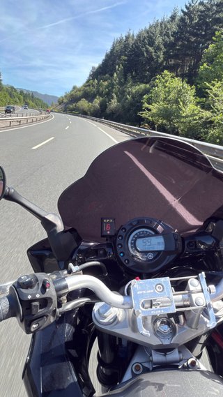 Yamaha Fazer 600 - ITV y llantas seminuevas
