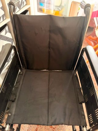 Silla de ruedas, en buen estado.