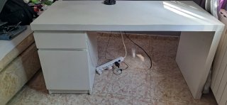 Scrivania Bianca Ikea con Cassettiera