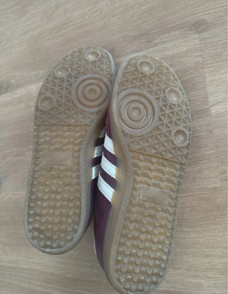 Adidas Samba color rojo vino/Blanco