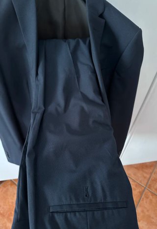 Traje de hombre azul talla M