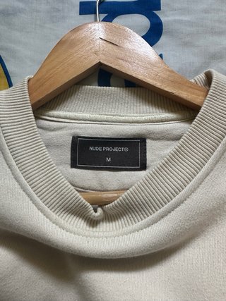 Sudadera Nude Proyect
