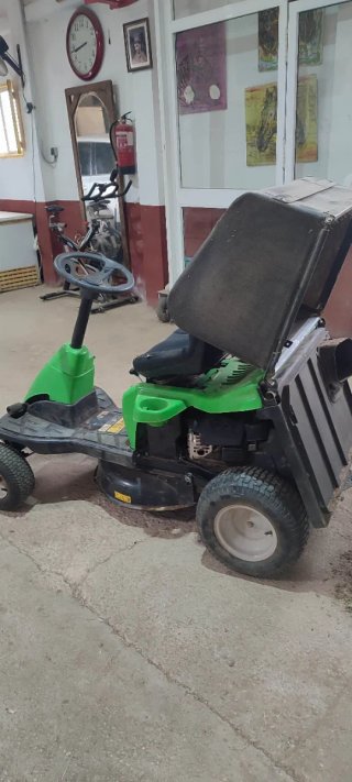 Tractor cortacésped