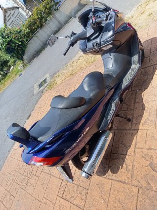 Suzuki Burgman 250 Azul, en vigo