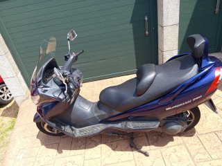Suzuki Burgman 250 Azul, en vigo