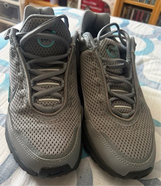 Nike Air Max Pulse Gris  Modelo poco comun