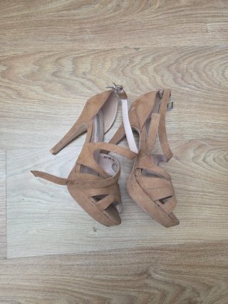 Sandalias tacón alto camel talla 36