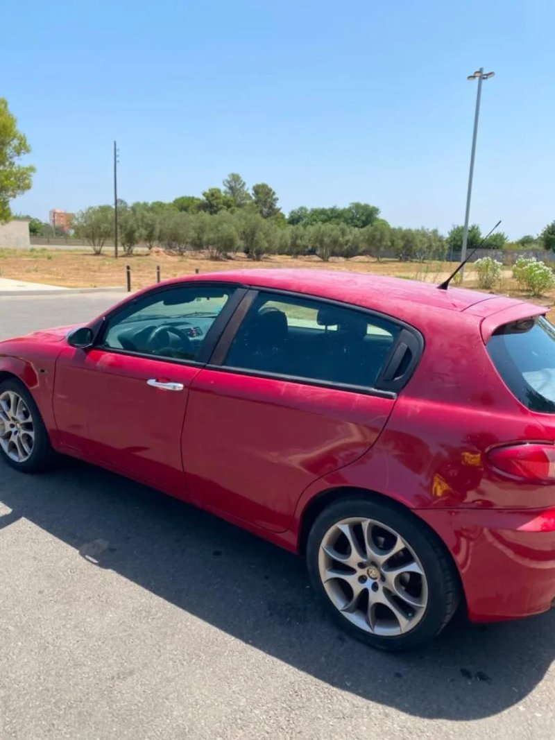 Alfa Romeo 147 2007 - foto 1