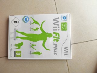 Wii Fit Plus con tabla y juego
