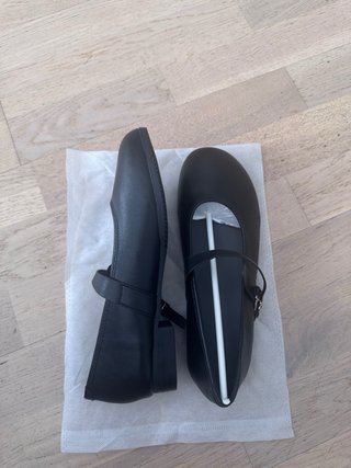 Zapatos negros de piel