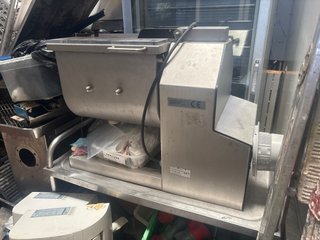 Amasadora de carne industrial
