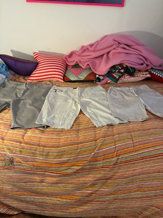 2 Pantalones Verano Algodón y uno de regalo . M.