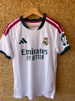 Camiseta Real Madrid Mbappe 10 Talla M