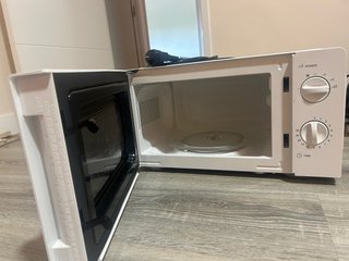 Microondas Qilive 700W Blanco