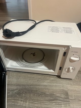 Microondas Qilive 700W Blanco
