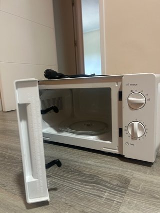 Microondas Qilive 700W Blanco