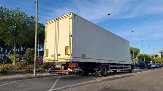 Iveco Eurocargo 120E22 Auto, Caja 60m³,Trampilla.