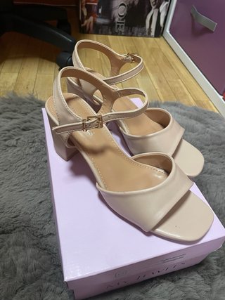 Zapatos tacón Nude talla 37