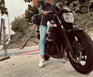 Suzuki GSR600 Negra