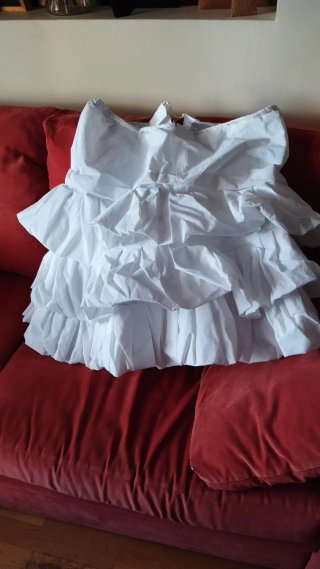 Cancán blanco volantes apenas usado.