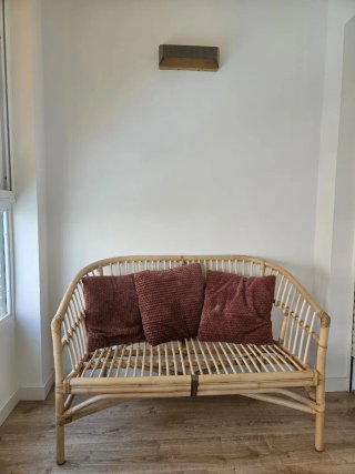 Sofá de bambú y ratán