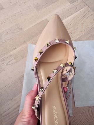 Zapatos planos destalonados con tachuelas(2 USO!)