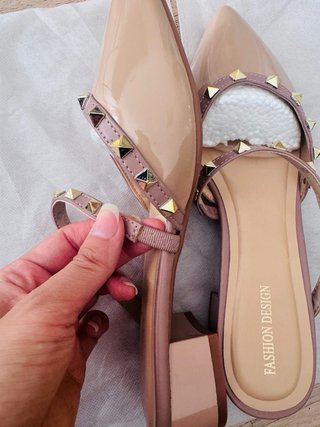 Zapatos planos destalonados con tachuelas(2 USO!)