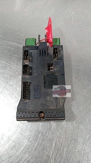 CAJA RELES / FUSIBLES Mercedes-Benz Vito Furgón (638)