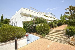 Piso en alquiler en Nueva Andalucía centro en Marbella