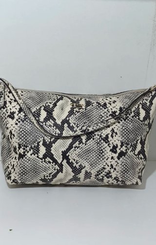 Bolso Guess estampado serpiente