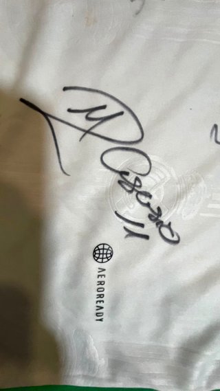 Camiseta Real Madrid Firmada por Plantilla 22-23