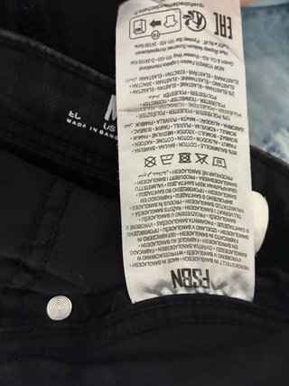 Pantalón vaquero Jorker negro desgastado Talla M