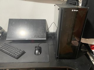 Escritorio Gamer Negro Viene con placas de luz led