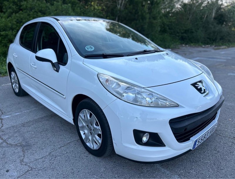 Peugeot 207+ 2014 - foto 1