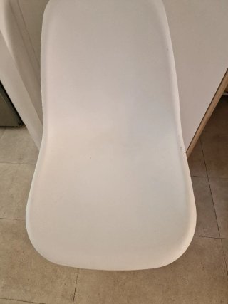 Mesa y 4 Sillas de comedor