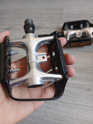 Pedales de plataforma clásicos para bicicleta