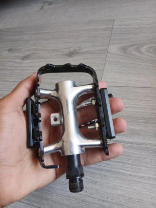 Pedales de plataforma clásicos para bicicleta